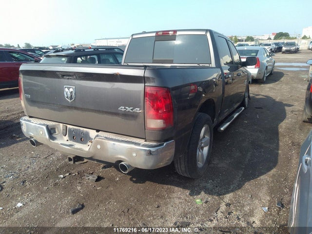 1C6RR7LM4GS201880 RAM 1500 Slt