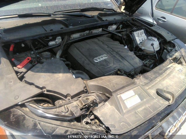 WA1AAAFY1M2060958 Audi Q5 PREMIUM