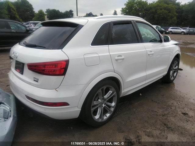 WA1JCCFS7JR015284 Audi Q3 Premium Plus