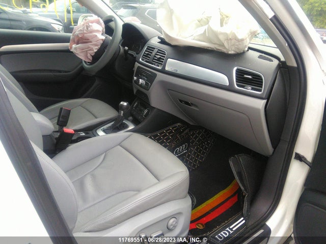 WA1JCCFS7JR015284 Audi Q3 Premium Plus