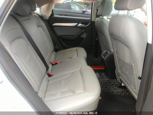 WA1JCCFS7JR015284 Audi Q3 Premium Plus