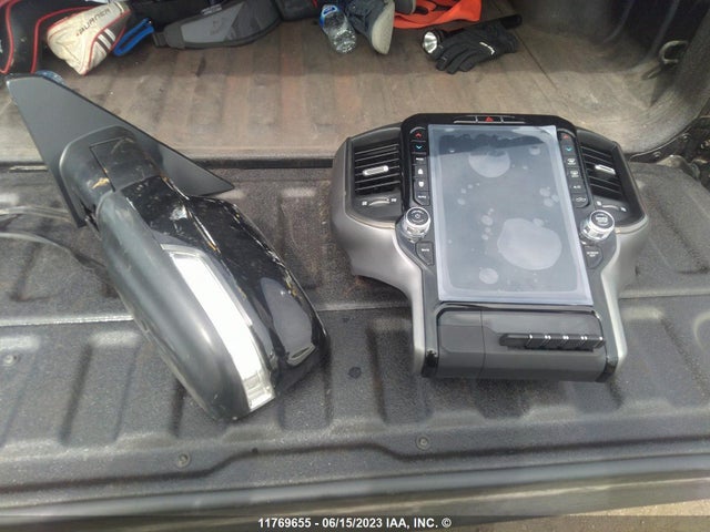 1C6SRFVT2NN105807 RAM 1500 Sport