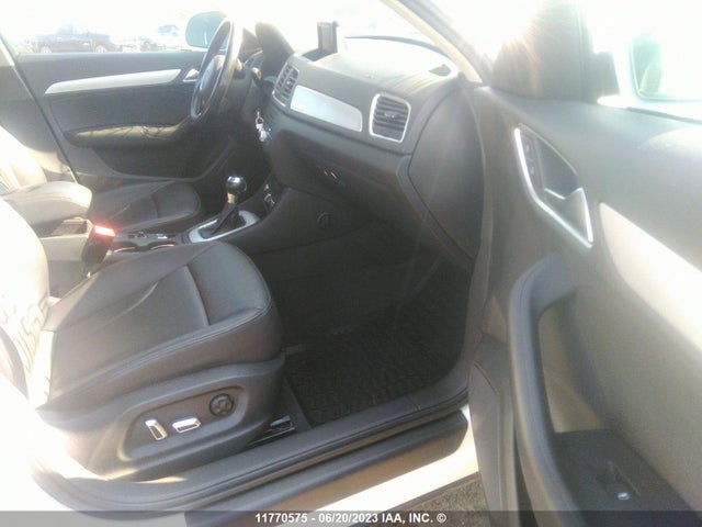WA1ECCFS0JR015550 Audi Q3 PREMIUM
