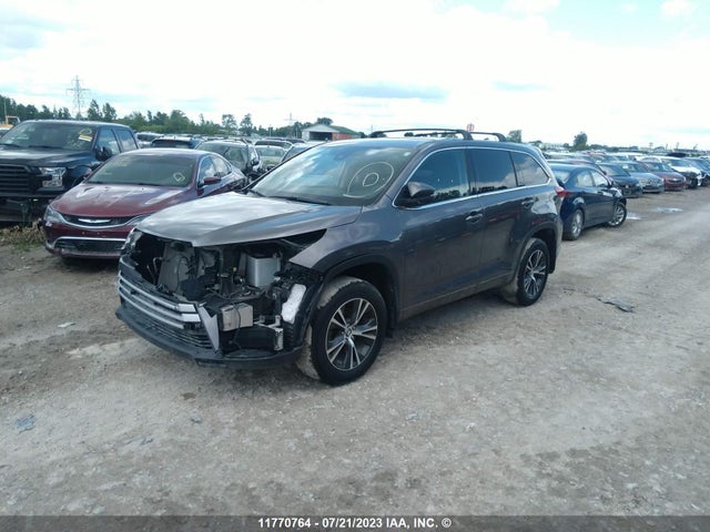 Toyota Highlander Le/le Plus 2018 5TDBZRFH9JS888696 Image 2