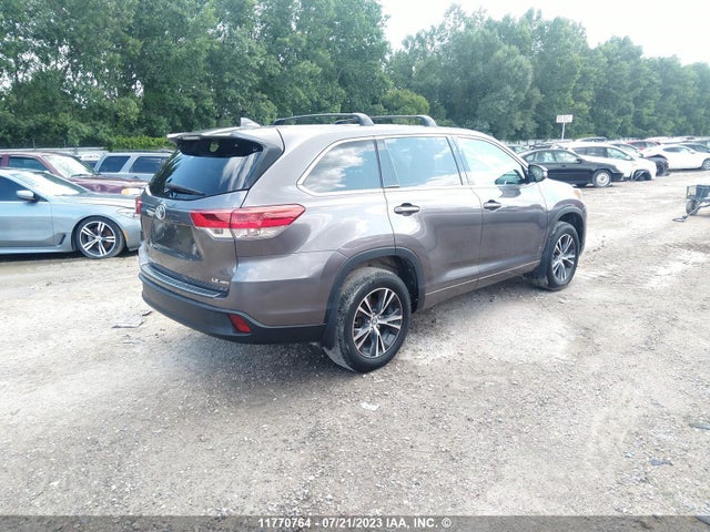 Toyota Highlander Le/le Plus 2018 5TDBZRFH9JS888696 Image 6