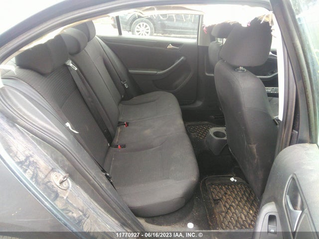 3VW1K7AJ9FM351877 Volkswagen JETTA S