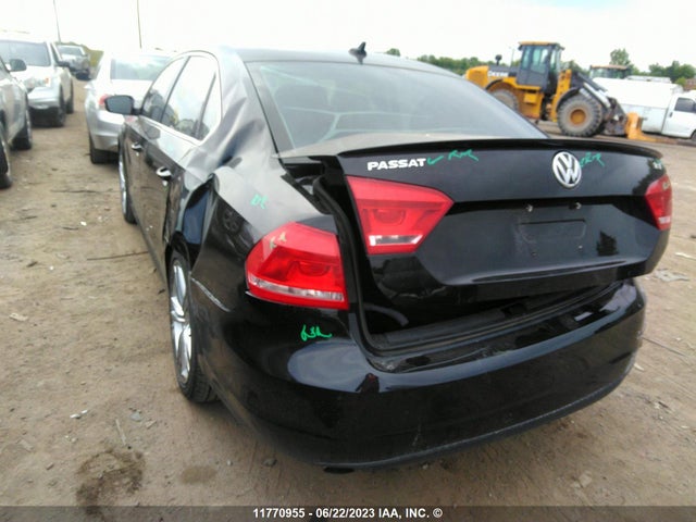 1VWBS7A31EC085860 Volkswagen PASSAT SE