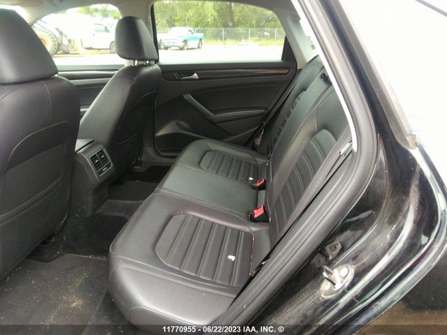 1VWBS7A31EC085860 Volkswagen PASSAT SE