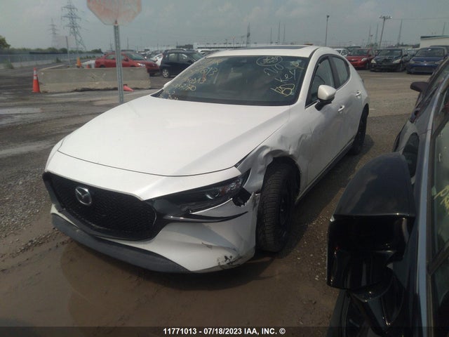 Mazda 3 Preferred 2021 JM1BPALL3M1347970 Image 2