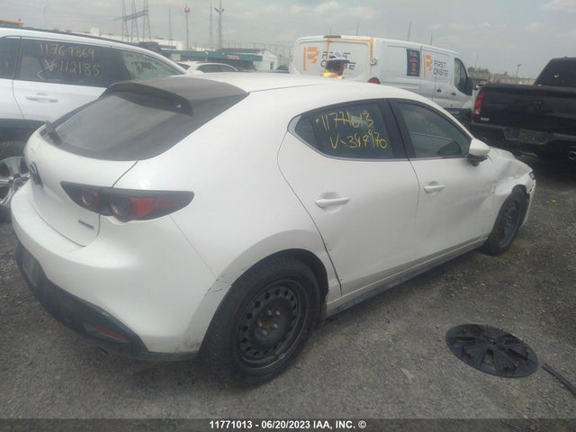 Mazda 3 Preferred 2021 JM1BPALL3M1347970 Image 4