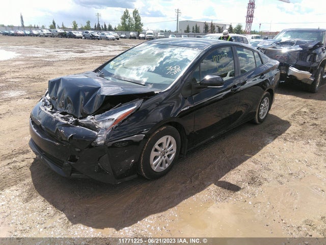 Toyota PRIUS 2016 JTDKBRFUXG3012618 Image 2