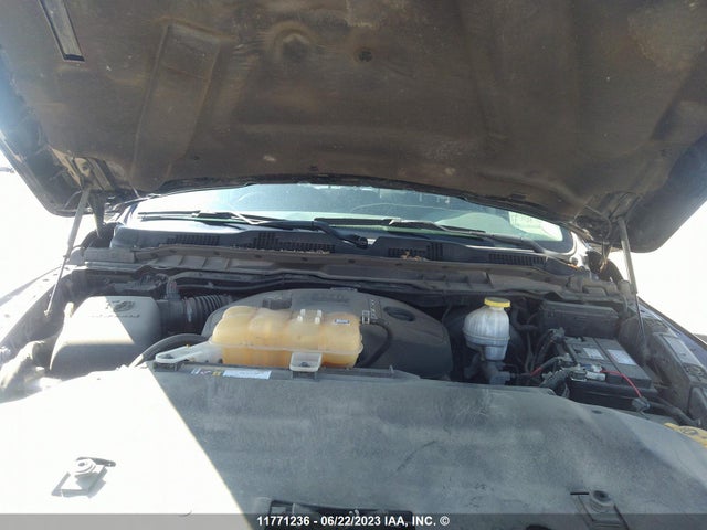 1C6RR7LM6JS346555 RAM 1500 Slt