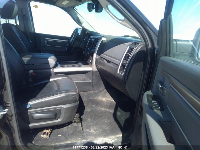 1C6RR7LM6JS346555 RAM 1500 Slt