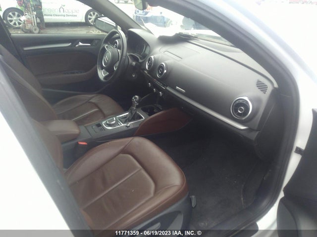 WAUB8GFF2G1105047 Audi A3 PREMIUM