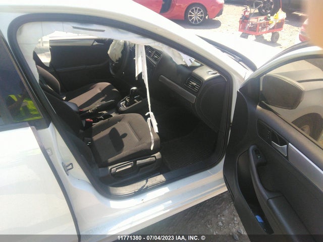 3VW2K7AJ3FM202482 Volkswagen JETTA S