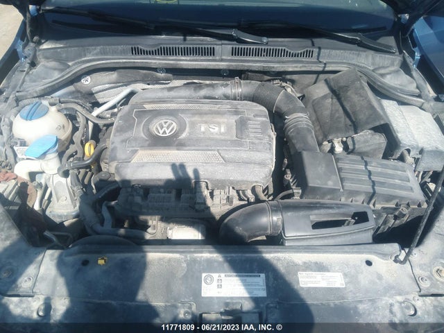 3VWG07AJ5FM246415 Volkswagen JETTA SEL