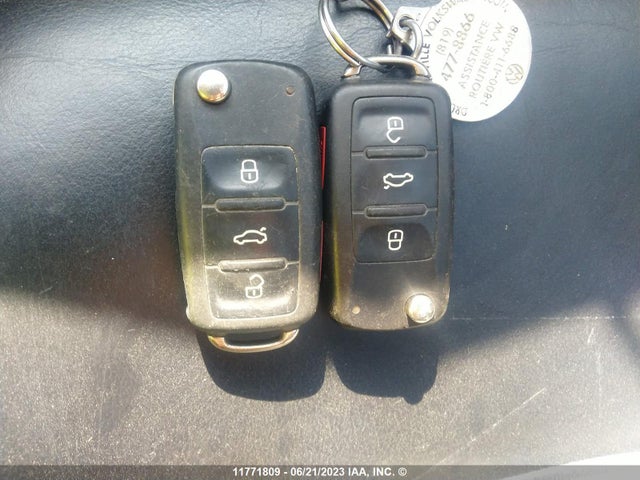 3VWG07AJ5FM246415 Volkswagen JETTA SEL