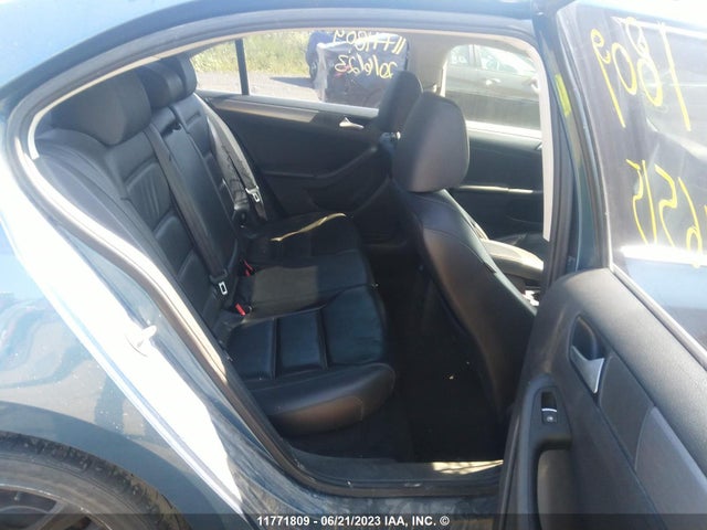 3VWG07AJ5FM246415 Volkswagen JETTA SEL
