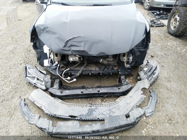1VWAA7A34JC030215 Volkswagen Passat S/r-line