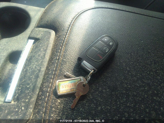 1C6RR7NT1HS821091 RAM 1500 Laramie