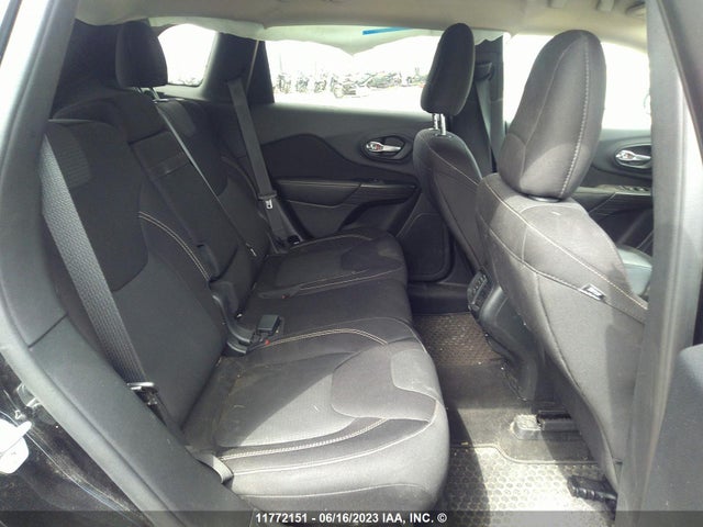 1C4PJMCS0FW651389 Jeep Cherokee Latitude