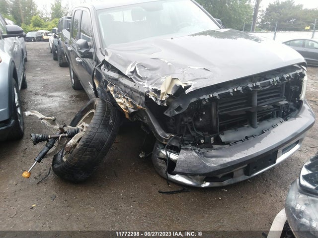 1C6RR7LMXJS287901 RAM 1500 Slt