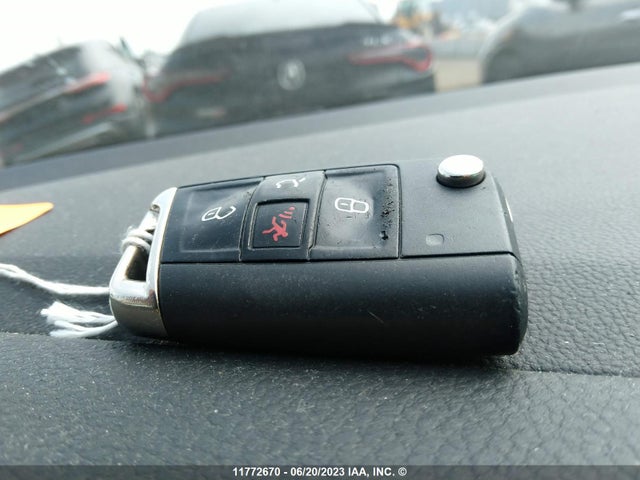 3VWG57AU4KM026124 Volkswagen GOLF S/SE