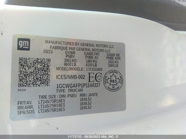 Chevrolet Express G2500 2023 1GCWGAFP1P1144337 Image 9