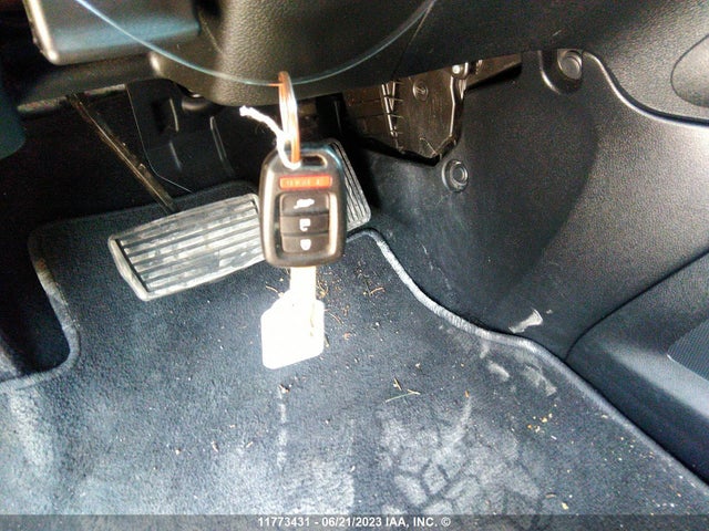Honda CR-V LX 2015 2HKRM3H32FH003957 Image 3