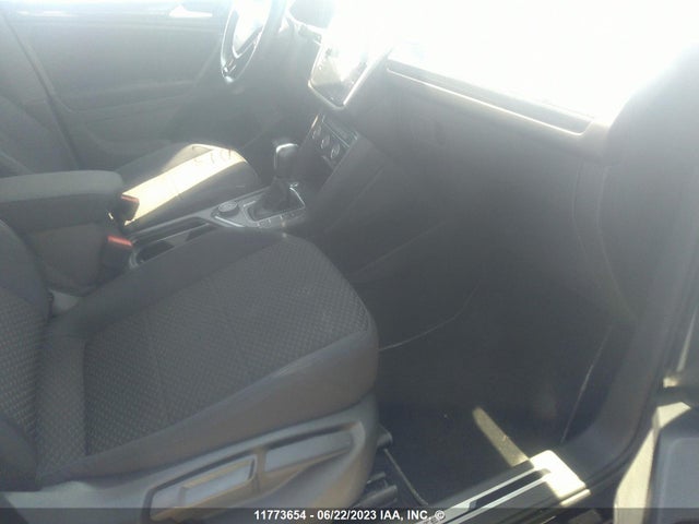 3VV2B7AX5MM150097 Volkswagen Tiguan Se/se R-line Black/sel