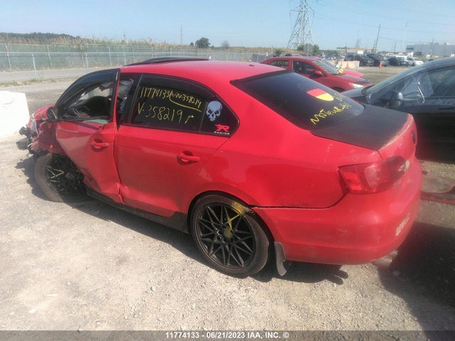 3VWBK7AJ2EM358219 Volkswagen JETTA SE