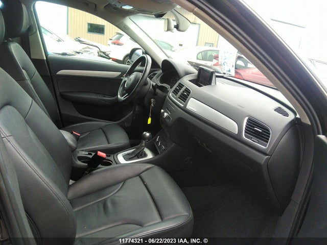 WA1EFCFS7GR021880 Audi Q3 Premium Plus