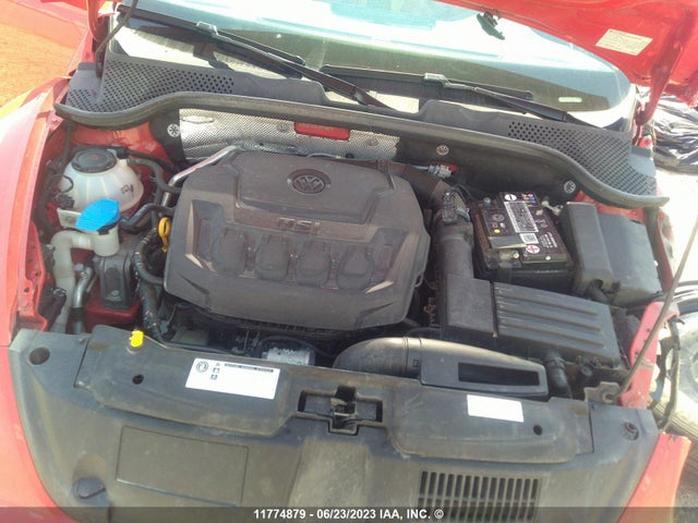 3VWJD7AT8JM719275 Volkswagen Beetle Se