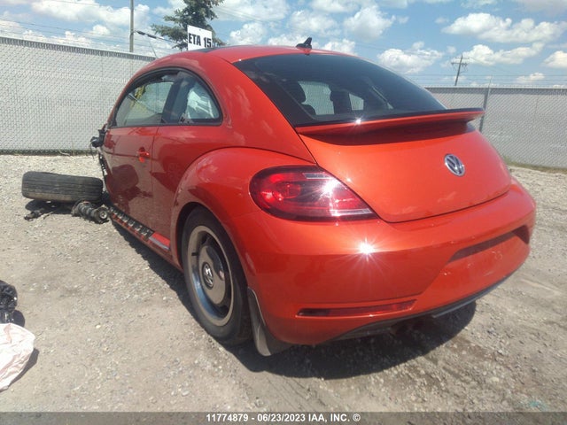 3VWJD7AT8JM719275 Volkswagen Beetle Se