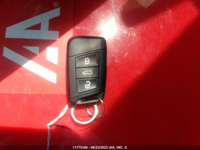 3VWEB7BU0LM046032 Volkswagen JETTA SEL