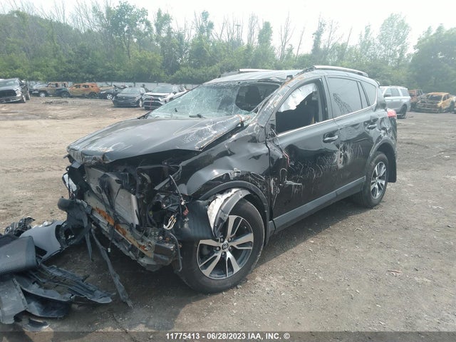 Toyota RAV4 LE 2018 2T3BFREV1JW773279 Image 2