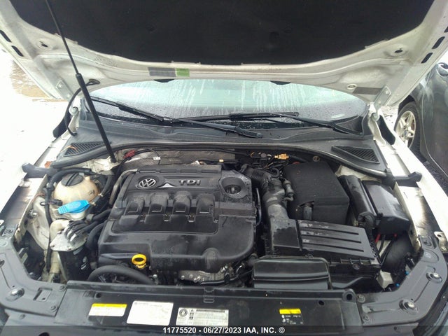 1VWBV7A35FC050005 Volkswagen PASSAT SE
