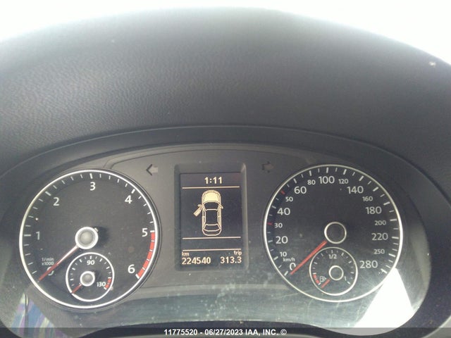 1VWBV7A35FC050005 Volkswagen PASSAT SE