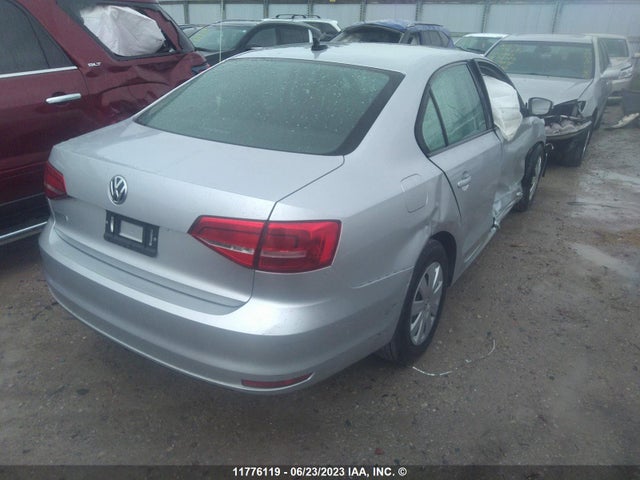 3VW2K7AJ5FM304138 Volkswagen JETTA S