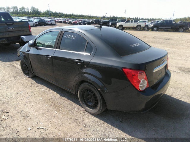 Chevrolet SONIC LT 2015 1G1JC5SH4F4181996 Image 3