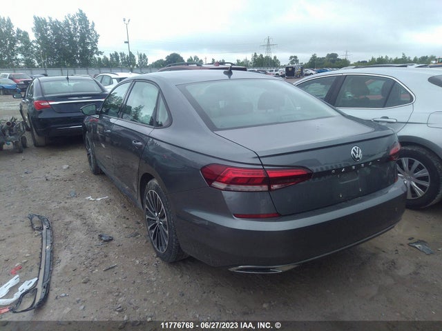 1VWBA7A33NC007972 Volkswagen Passat Limited Edition