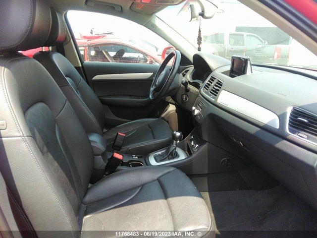 WA1EFCFS2GR017588 Audi Q3 Premium Plus