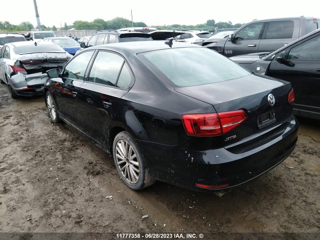 3VW2K7AJ6FM302480 Volkswagen JETTA S