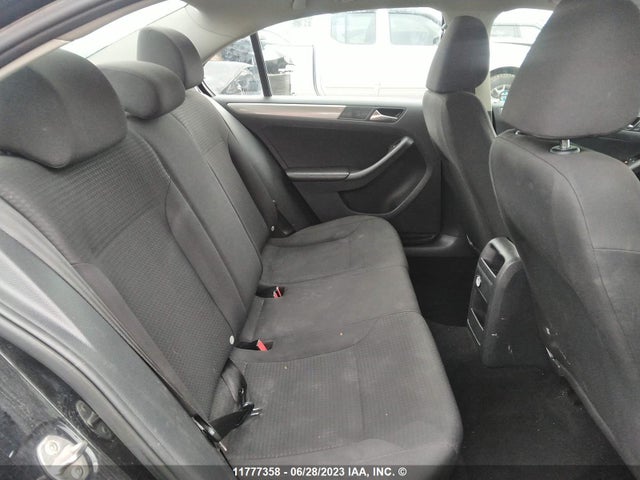 3VW2K7AJ6FM302480 Volkswagen JETTA S