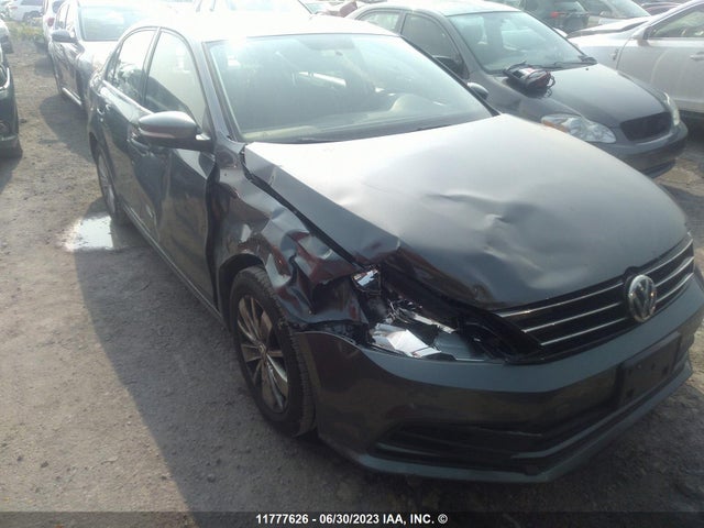 3VW1K7AJ4FM266235 Volkswagen JETTA S