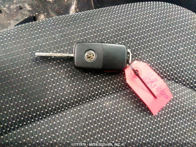 1VWAT7A33HC003124 Volkswagen PASSAT S