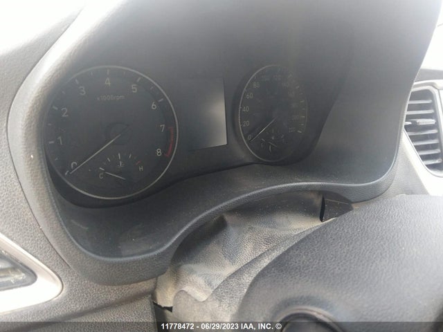 Hyundai Accent Limited 2018 3KPC35A37JE035279 Image 7