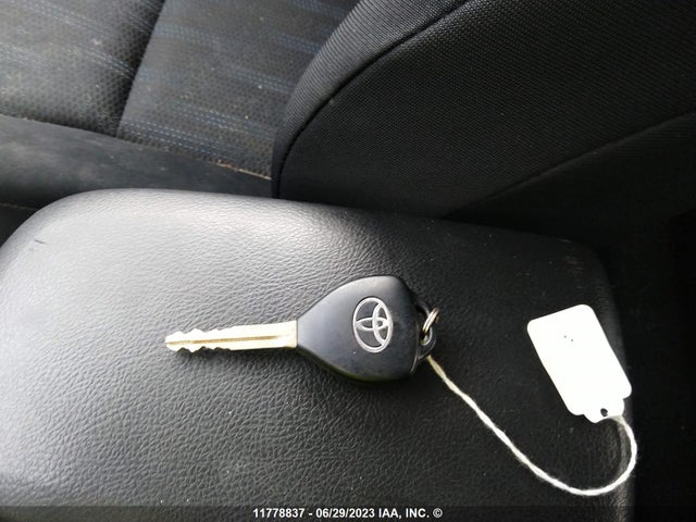 Toyota Matrix Wagon 2014 2T1KU4EEXEC134164 Image 3