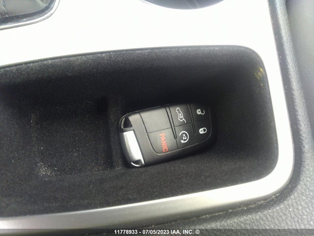 1C4RJFAG6MC613733 Jeep Grand Cherokee Laredo