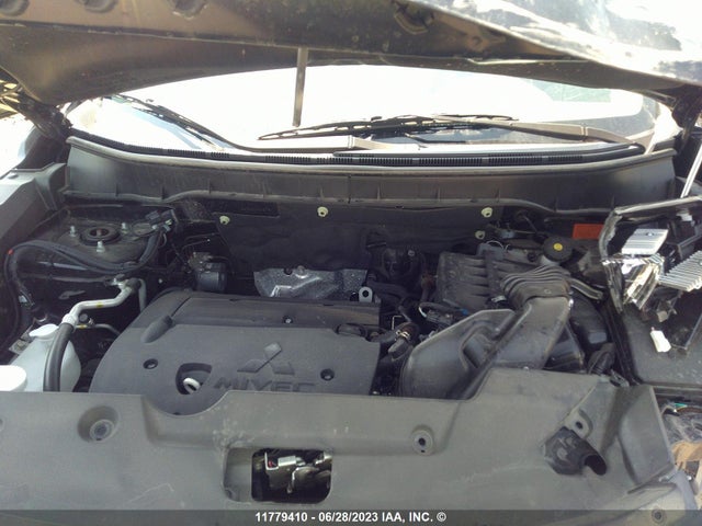 JA4AJUAU0NU603731 Mitsubishi RVR ES